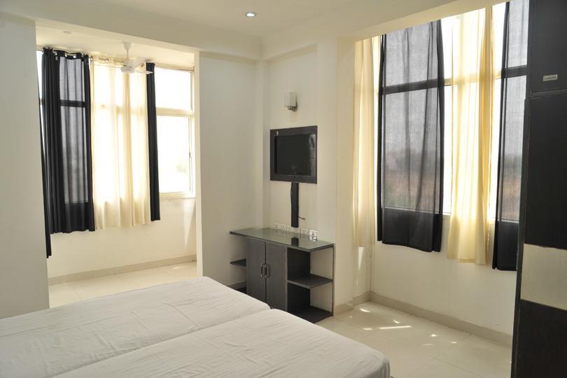 Aura Suites Gurgaon Exterior foto